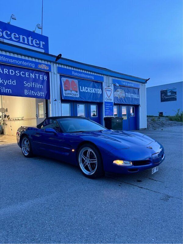 Blå Begagnad 2002 Chevrolet Corvette Cab | 249 000 kr (Marknadspris) - Bild 1/4