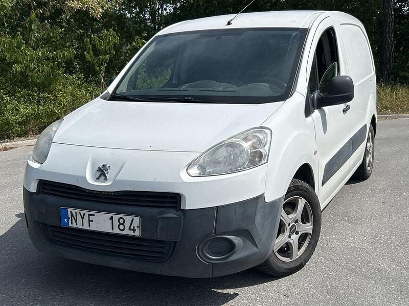 Vit Begagnad 2013 Peugeot Partner Minibuss | 10 500 kr - Bild 1/4