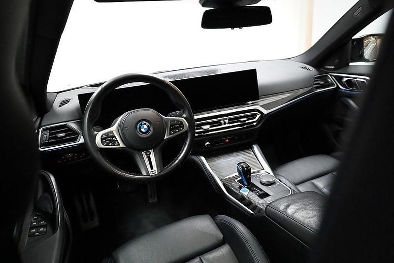 Begagnad BMW i4 M Sport 442 kW (601 HK) 2023 Brooklyngråmetallic Sedan