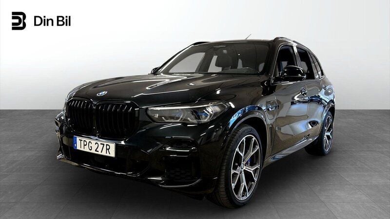 Svart Begagnad 2021 BMW X5 iPerformance SUV | 609 900 kr (Bra pris) - Bild 1/4