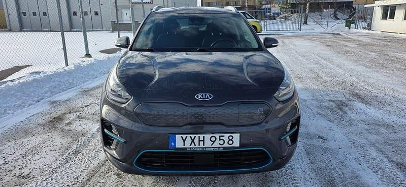 Begagnad Kia e-Niro Advance 150 kW (204 HK) 2019 Grå metallic SUV