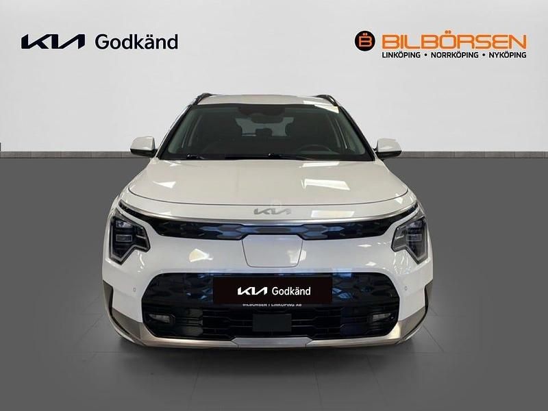Begagnad Kia e-Niro Advance 150 kW (204 HK) 2022 Vit SUV
