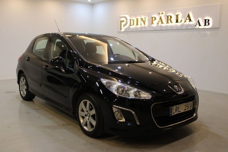 Svart Begagnad 2011 Peugeot 308 Halvkombi | 49 900 kr (Marknadspris) - Bild 1/4