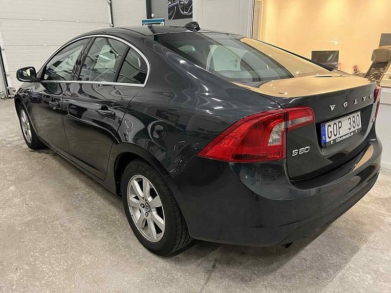 Begagnad Volvo S60 Momentum 163 HK (119 kW) 2011 Grå Sedan