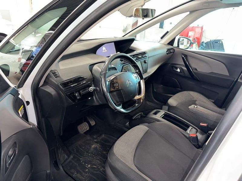 Begagnad Citroën Grand C4 Picasso 120 HK (88 kW) 2017 Vit Minibuss