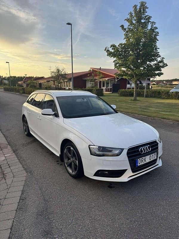 Vit Begagnad 2013 Audi A4 Kombi | 88 000 kr (Marknadspris) - Bild 1/4