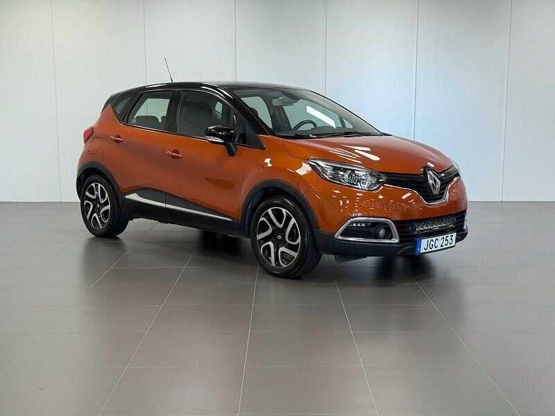Flerfärgad Begagnad 2014 Renault Captur Dynamique SUV | 79 900 kr (Marknadspris) - Bild 1/4