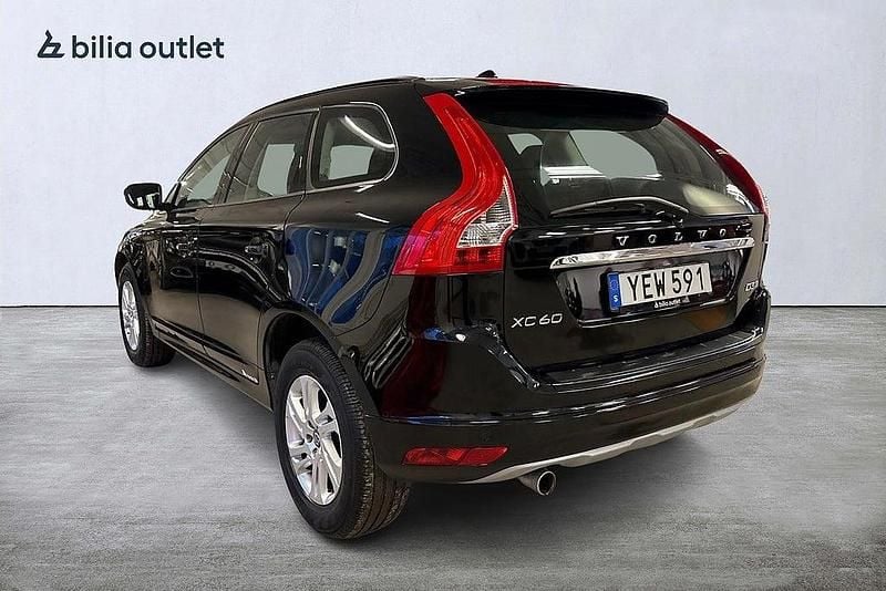 Begagnad Volvo XC60 Kinetic 150 HK (110 kW) 2016 Svart SUV
