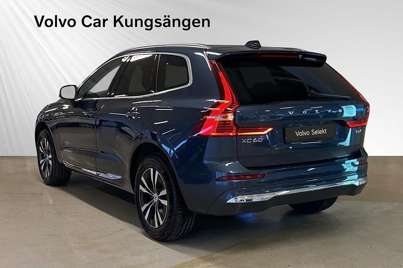 Begagnad Volvo XC60 350 HK (257 kW) 2024 Blå SUV