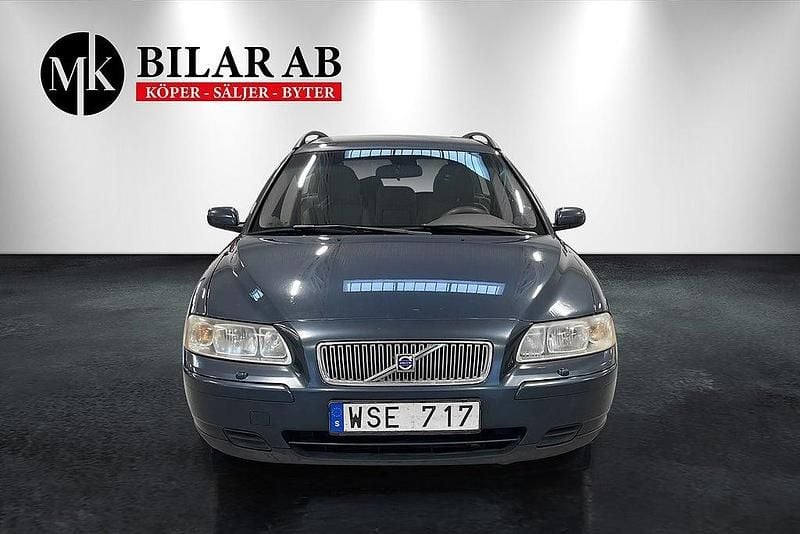 Blå Begagnad 2005 Volvo V70 Business Edition Kombi | 24 900 kr (Marknadspris) - Bild 1/4