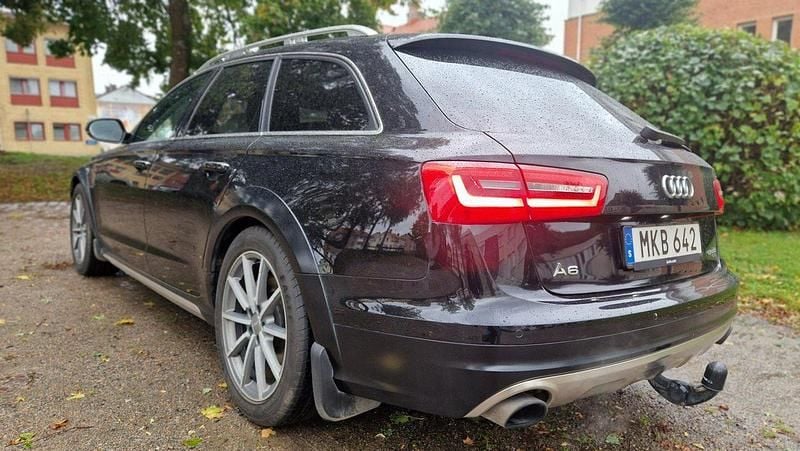 Svart Begagnad 2014 Audi A6 Allroad Kombi | 205 000 kr (Marknadspris) - Bild 1/4