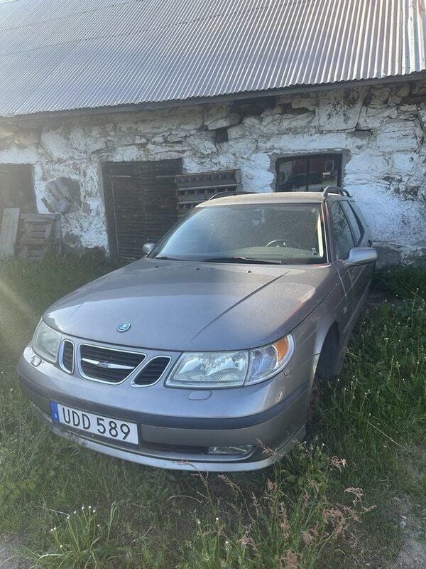 Grå Begagnad 2003 Saab 9-5 Vector Kombi | 4 500 kr (Bra pris) - Bild 1/1