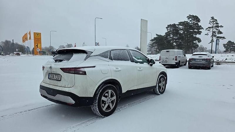 Begagnad Nissan Qashqai 360º 158 HK (116 kW) 2022 Vit SUV