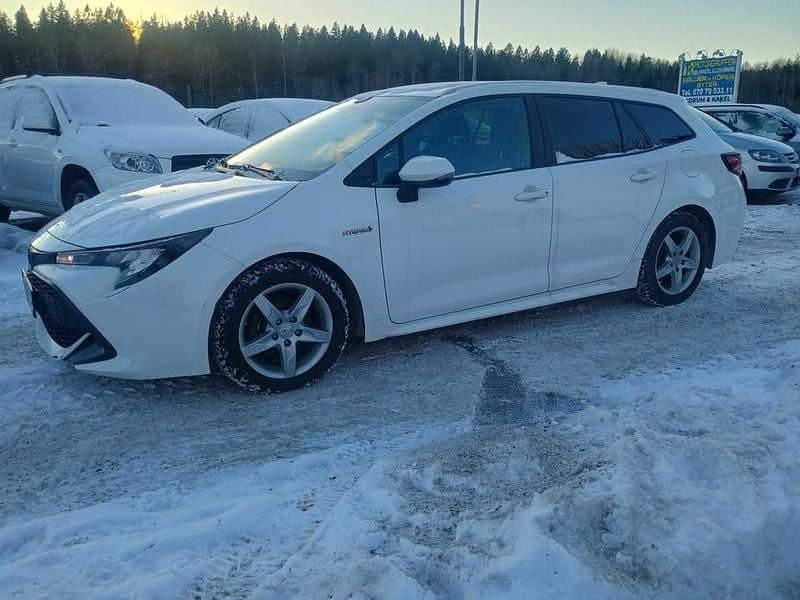 Begagnad Toyota Corolla Active 122 HK (89 kW) 2019 Vit Kombi