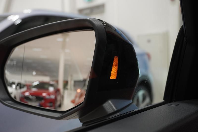 Begagnad Audi Q3 S-Line 150 HK (110 kW) 2018 Orange SUV