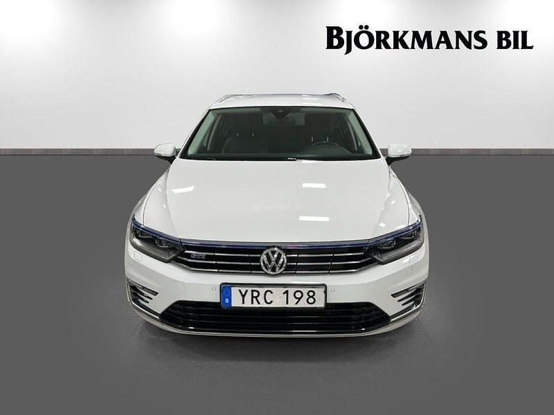 Begagnad VW Passat GTE 156 HK (114 kW) 2018 Vit Kombi
