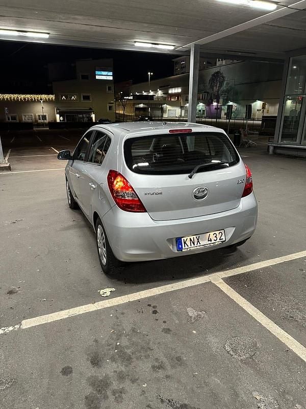 Begagnad 2010 Hyundai i20 Halvkombi | 24 900 kr (Bra pris) - Bild 1/3