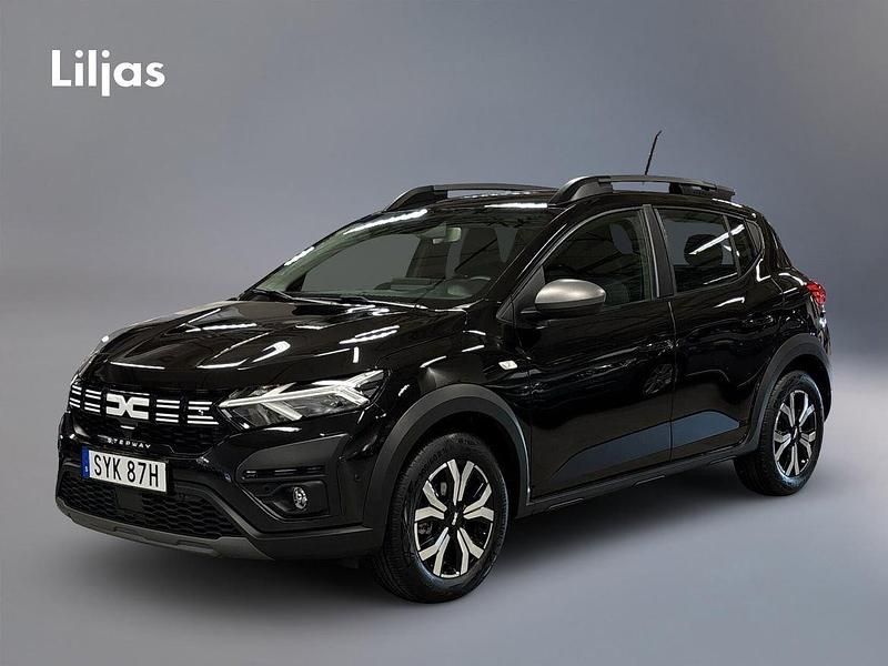Svart Begagnad 2022 Dacia Sandero Expression SUV | 184 000 kr (Marknadspris) - Bild 1/3