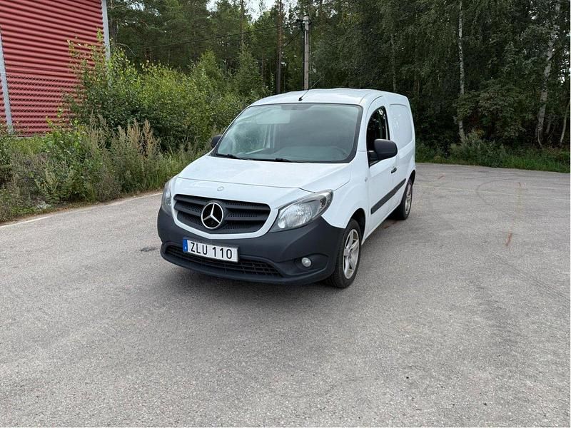 Vit Begagnad 2019 Mercedes Citan 109 | 79 000 kr (Lite dyr) - Bild 1/4