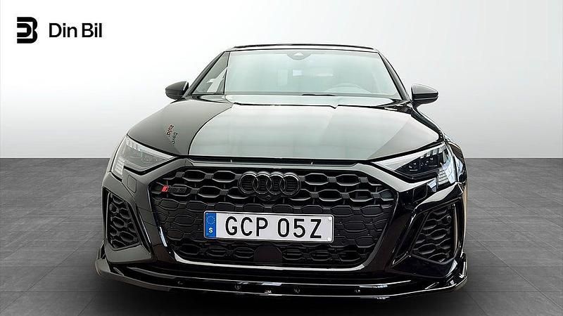 Begagnad Audi RS3 Design 400 HK (294 kW) 2023 Svart Sedan
