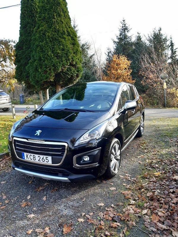 Svart Begagnad 2015 Peugeot 3008 Kombi | 74 000 kr (Marknadspris) - Bild 1/4