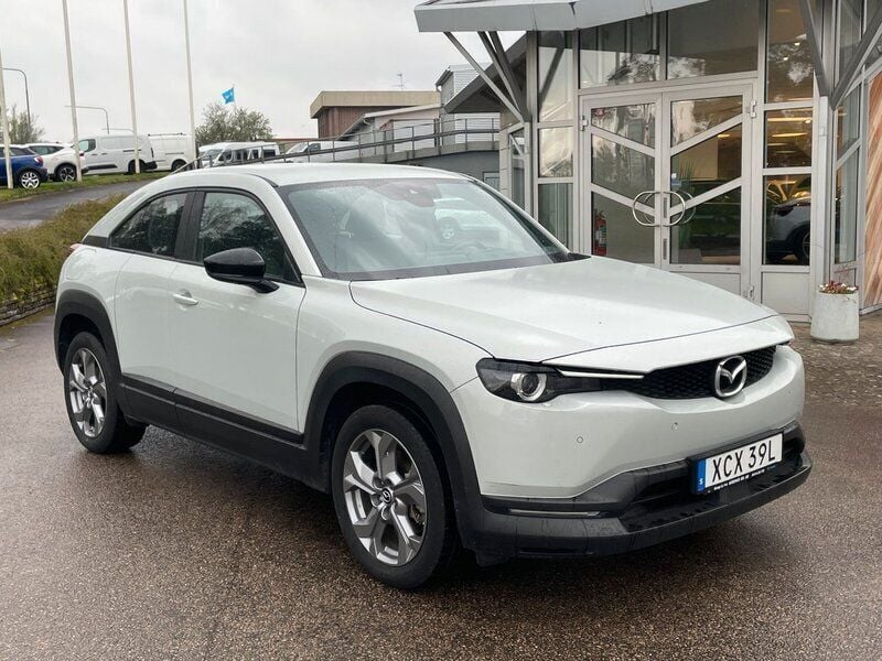 Vit Begagnad 2022 Mazda MX30 SUV | 164 500 kr (Bra pris) - Bild 1/4