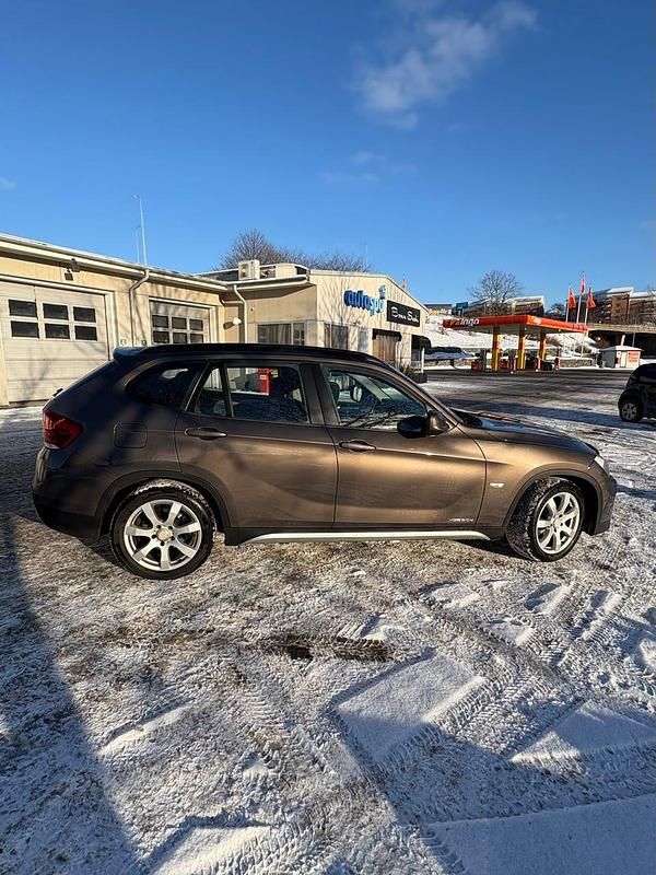 Begagnad 2012 BMW X1 SUV | 80 000 kr (Bra pris) - Bild 1/4