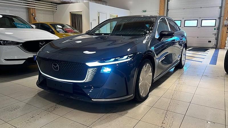 Ny Mazda 6e Takumi-Line 189 kW (258 HK) 2025 Grå Halvkombi