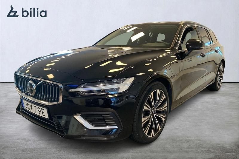 Svart Begagnad 2023 Volvo V60 Core Kombi | 379 900 kr (Bra pris) - Bild 1/3