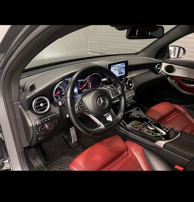 Begagnad Mercedes GLC350 327 HK (240 kW) 2018 Sportkupé