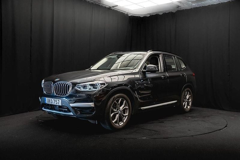 Grå Begagnad 2020 BMW X3 Shadowline SUV | 419 700 kr (Marknadspris) - Bild 1/3