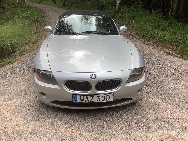 Begagnad BMW Z4 170 HK (125 kW) 2005 Silver Cab