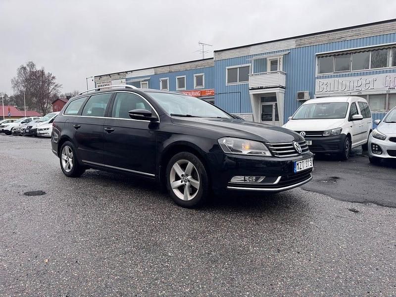 Begagnad VW Passat 150 HK (110 kW) 2011 Svart Kombi