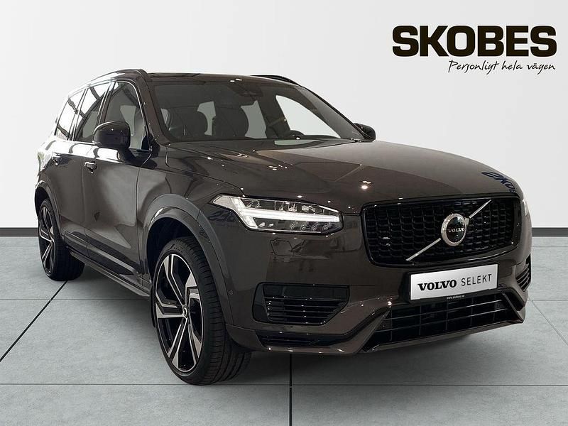 Grå Begagnad 2025 Volvo XC90 Ultra SUV | 849 000 kr (Dyr) - Bild 1/3