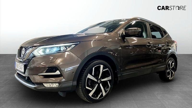 Brun Begagnad 2019 Nissan Qashqai Tekna SUV | 184 900 kr (Marknadspris) - Bild 1/4