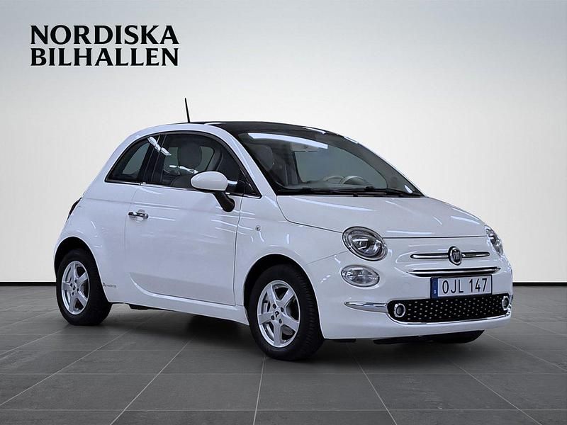 Vit Begagnad 2016 Fiat 500 Lounge Halvkombi | 79 795 kr (Marknadspris) - Bild 1/4