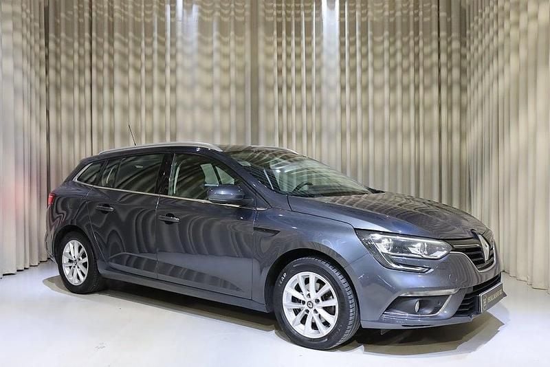 Grå Begagnad 2018 Renault Mégane GrandTour Kombi | 149 900 kr (Marknadspris) - Bild 1/4