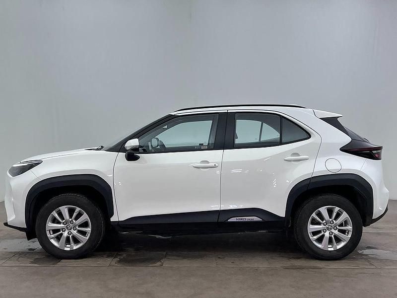 Begagnad Toyota Yaris 2023 Vit Halvkombi