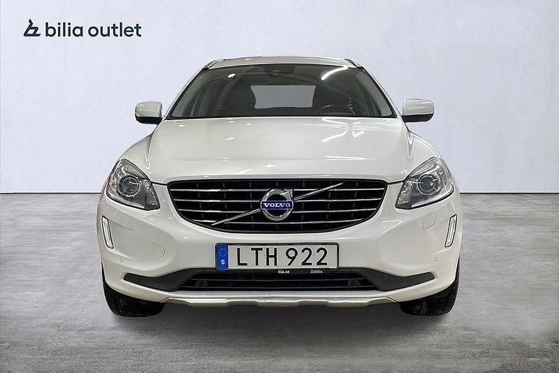 Begagnad Volvo XC60 Ocean Race 181 HK (133 kW) 2015 Vit SUV