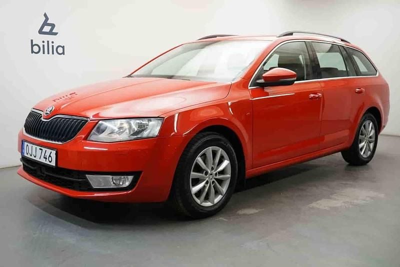 Röd Begagnad 2017 Skoda Octavia Kombi | 149 900 kr - Bild 1/1