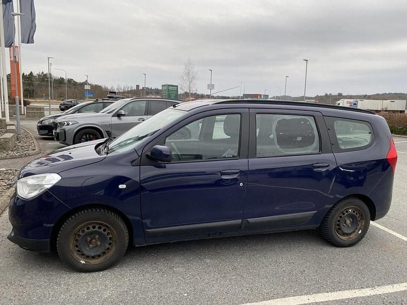 Blå Begagnad 2014 Dacia Lodgy Minibuss | 17 000 kr - Bild 1/2