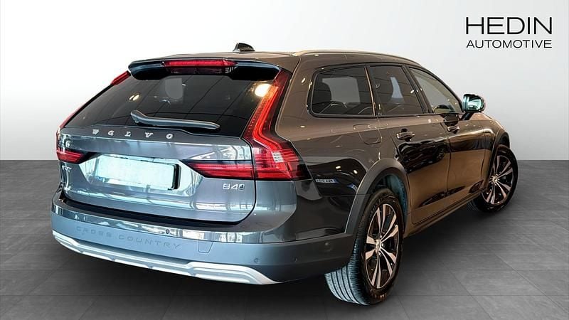 Begagnad Volvo V90 CC 197 HK (144 kW) 2022 Grå Kombi