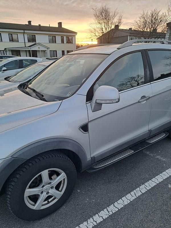 Begagnad 2010 Chevrolet Captiva SUV | 37 000 kr (Marknadspris) - Bild 1/4
