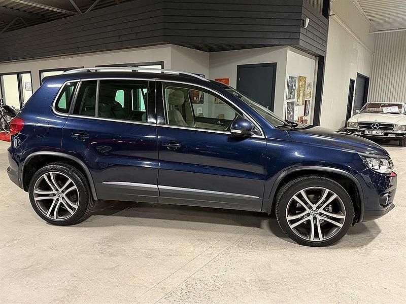 Begagnad VW Tiguan 177 HK (130 kW) 2013 Blå metallic SUV