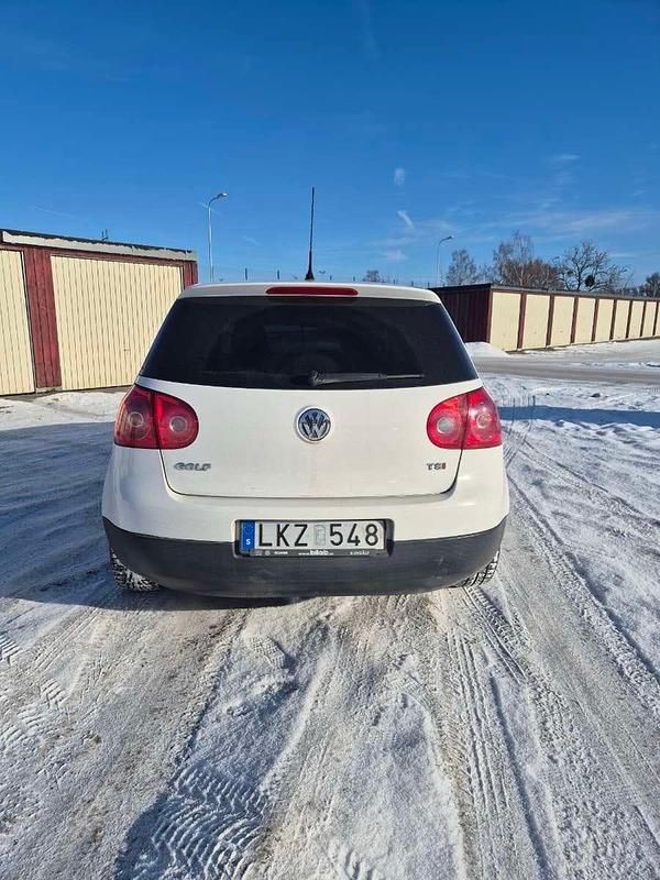 Begagnad VW Golf VI 140 HK (102 kW) 2008 Halvkombi