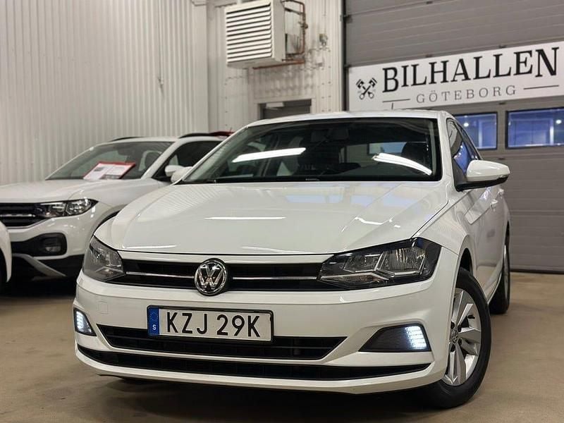 Vit Begagnad 2020 VW Polo Halvkombi | 149 900 kr (Marknadspris) - Bild 1/4