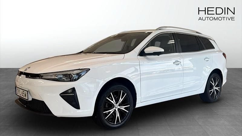 Vit (white) Begagnad 2022 MG MG5 EV Luxury Kombi | 219 900 kr (Lite dyr) - Bild 1/4