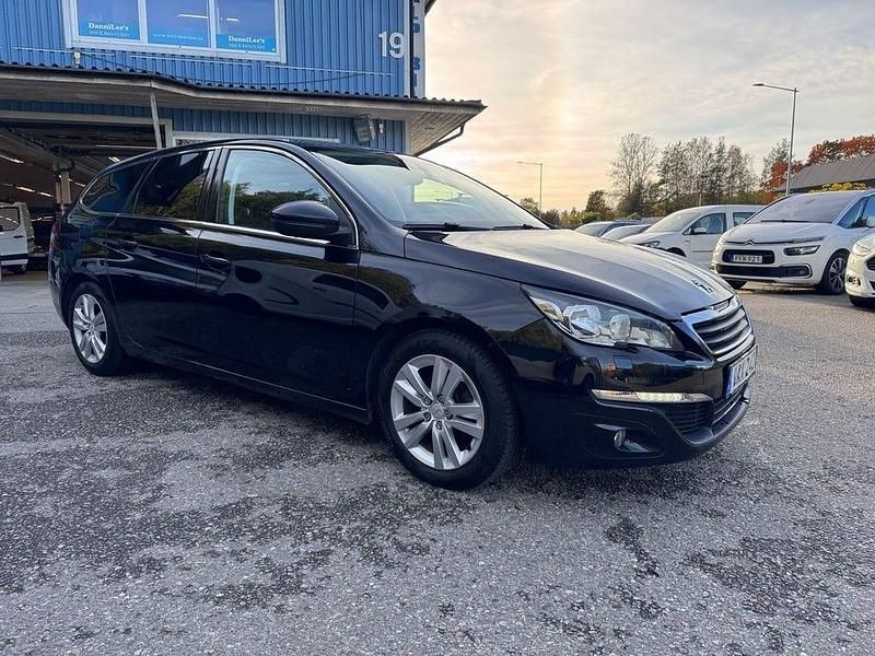 Begagnad Peugeot 308 SW Active 131 HK (96 kW) 2014 Svart Kombi