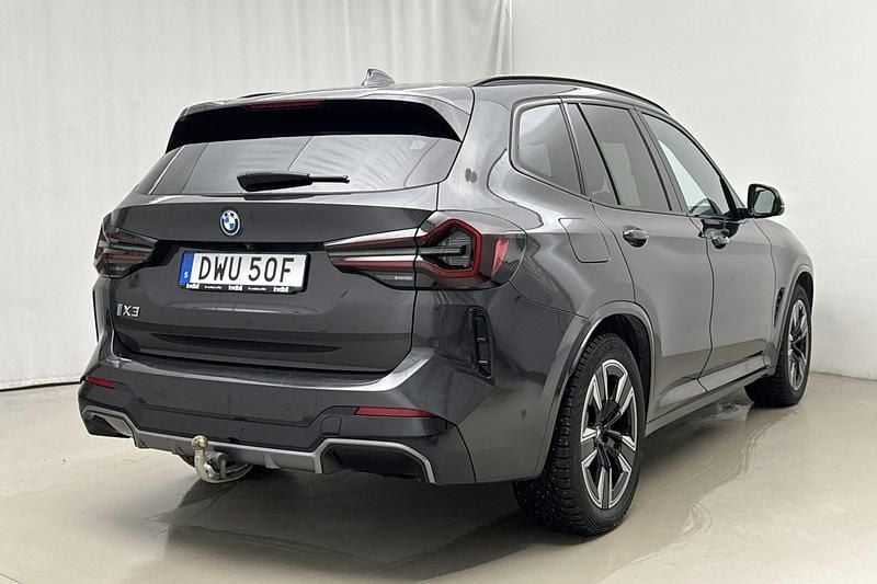 Begagnad BMW iX3 M Sport 210 kW (286 HK) 2022 Grå SUV
