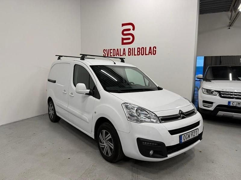 Vit Begagnad 2016 Citroën Berlingo Van | 69 900 kr (Bra pris) - Bild 1/4